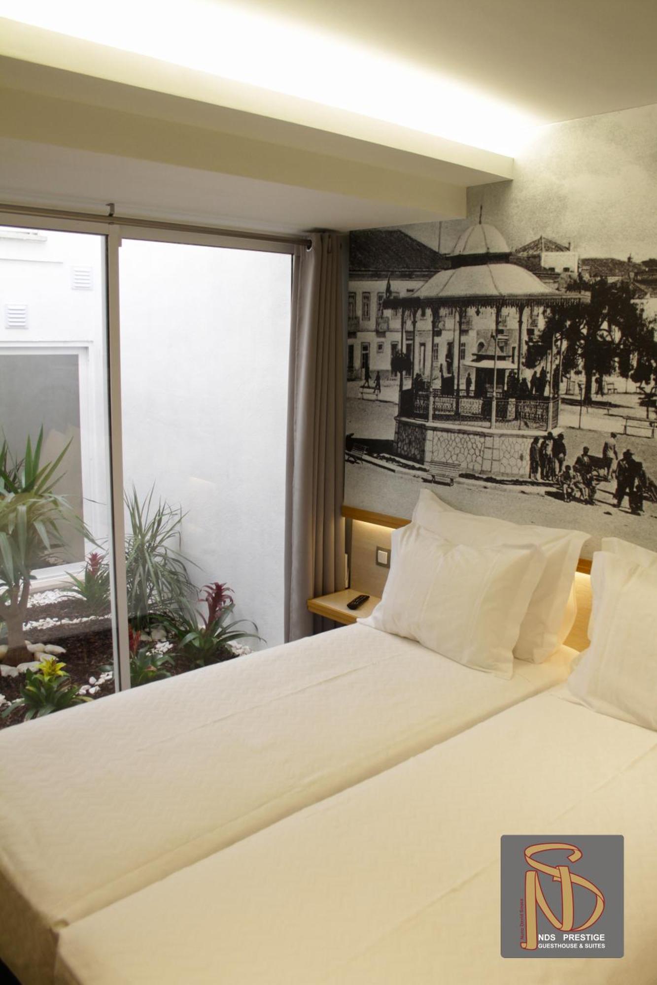 Rocha Prestige - Guest House And Suites Portimao Exterior photo